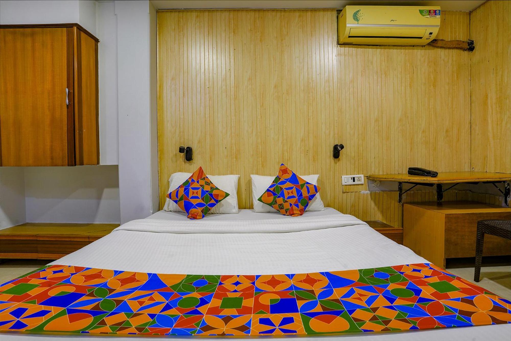 Fabexpress Manas Residency Hotell Mumbai Exteriör bild