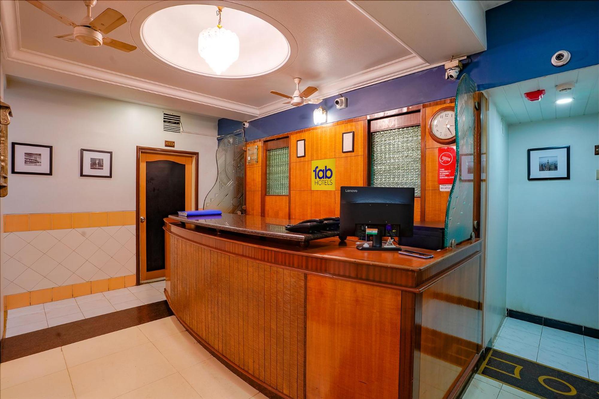 Fabexpress Manas Residency Hotell Mumbai Exteriör bild