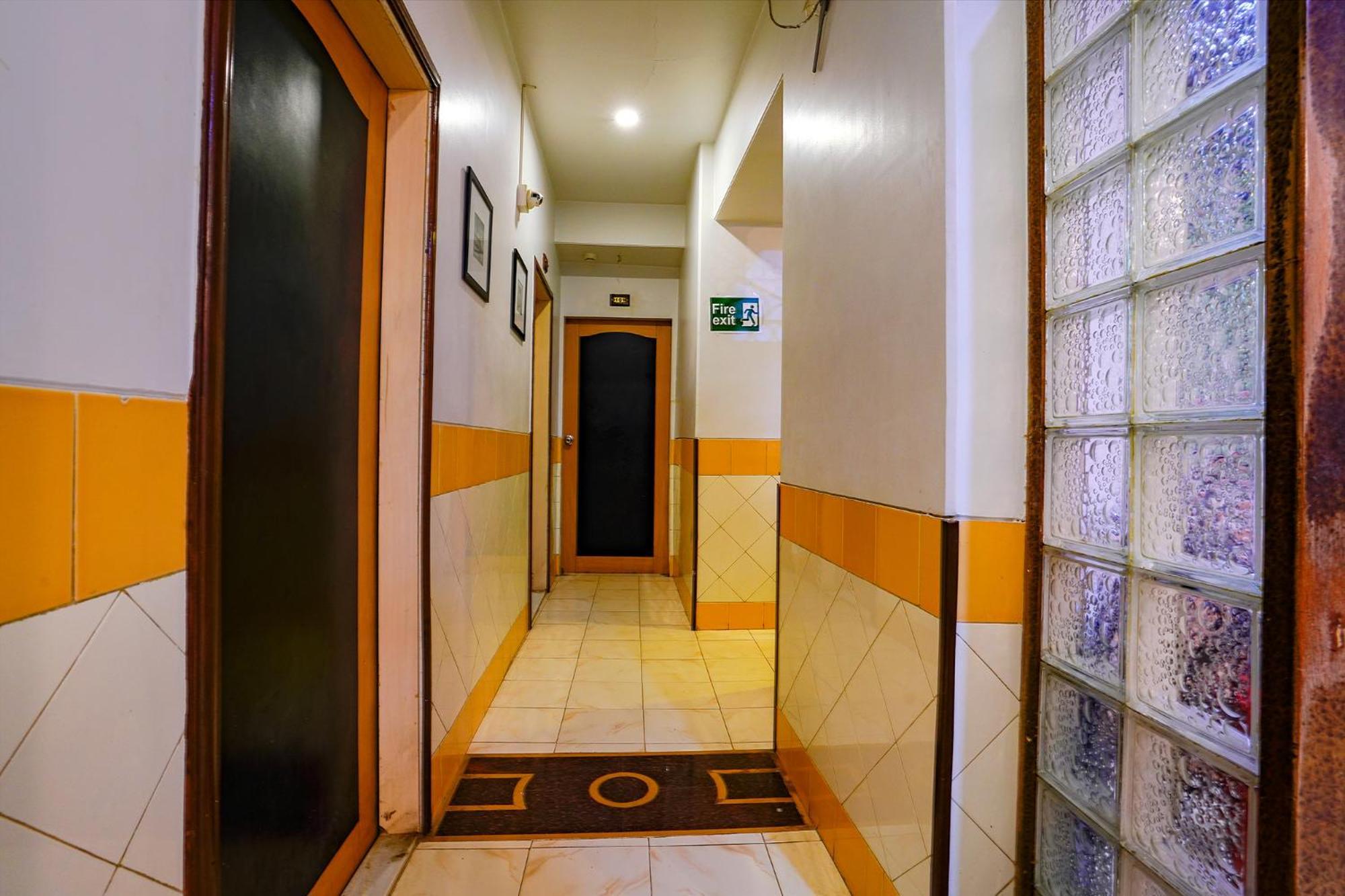 Fabexpress Manas Residency Hotell Mumbai Exteriör bild
